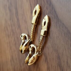 Monet vintage clip on dangle earrings